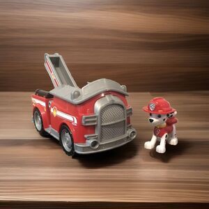Paw Patrol Marshall Fire Truck Engine Figure Vehicle Bundle Nickelodeon